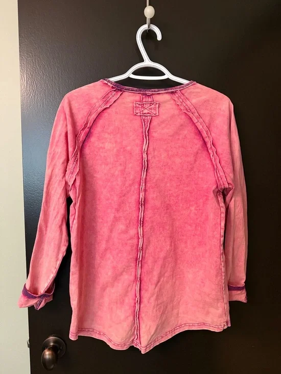 Washed Pink Long-Sleeve Raglan Sweatshirt - Picture 3 of 4